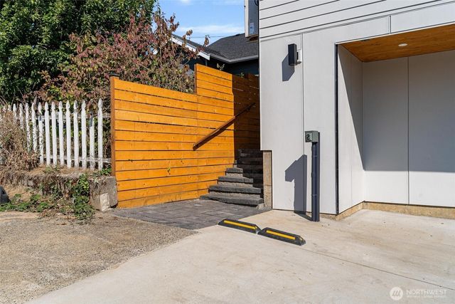 1616 S Juneau Street, Seattle, WA 98108