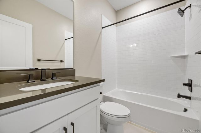 15534 W Washburn Avenue, Lakewood, CO 80228