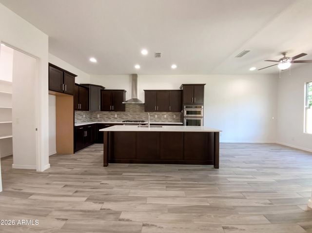 10927 E TUMBLEWEED Avenue, Mesa, AZ 85212