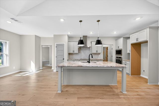 205 Barnett Lane, Thomaston, GA 30286