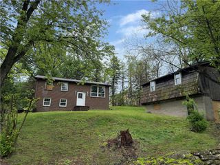 110 Roger Lane, Hempfield Twp, PA 15642