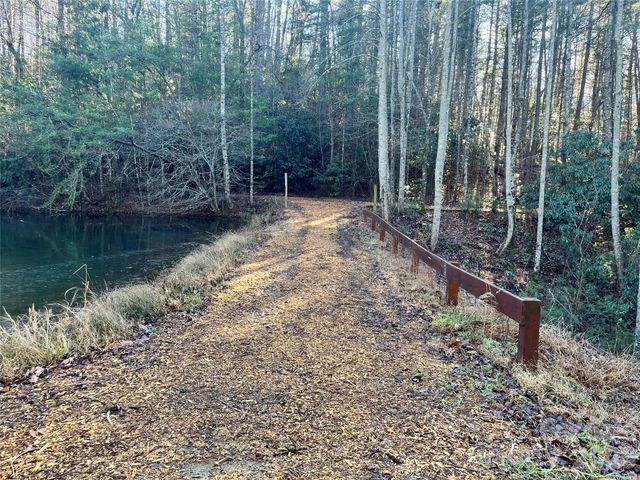 999 Trellum Trail 12, Hendersonville, NC 28739