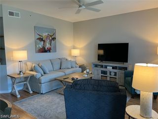 2815 Cypress Trace CIR 2-101, Naples, FL 34119