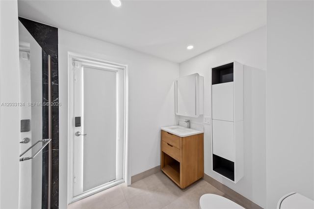565 NW 44th Street, Miami, FL 33127