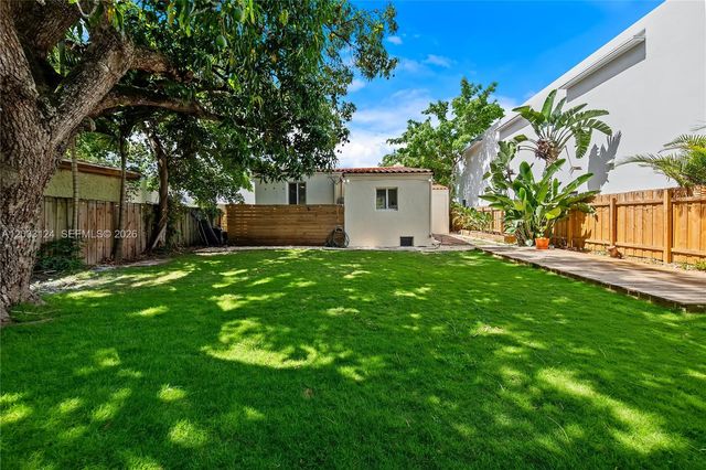 565 NW 44th Street, Miami, FL 33127