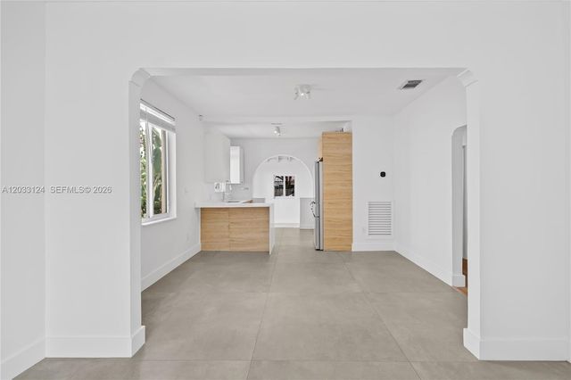 565 NW 44th Street, Miami, FL 33127