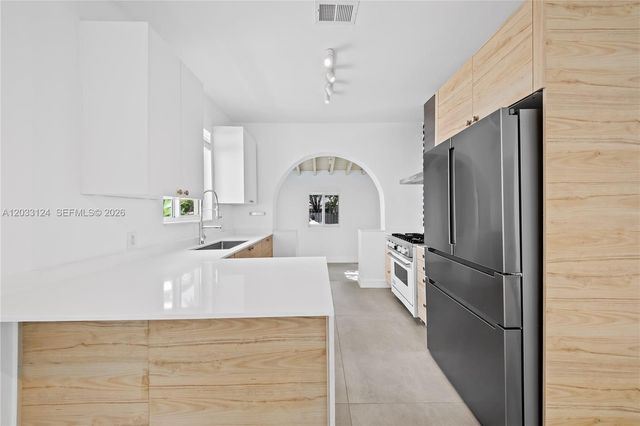 565 NW 44th Street, Miami, FL 33127