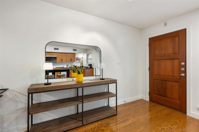 1115 10th ST 209, Austin, TX 78703