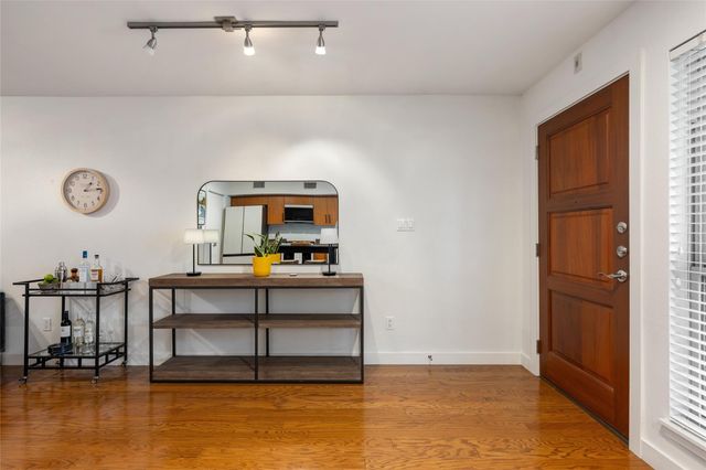1115 10th ST 209, Austin, TX 78703