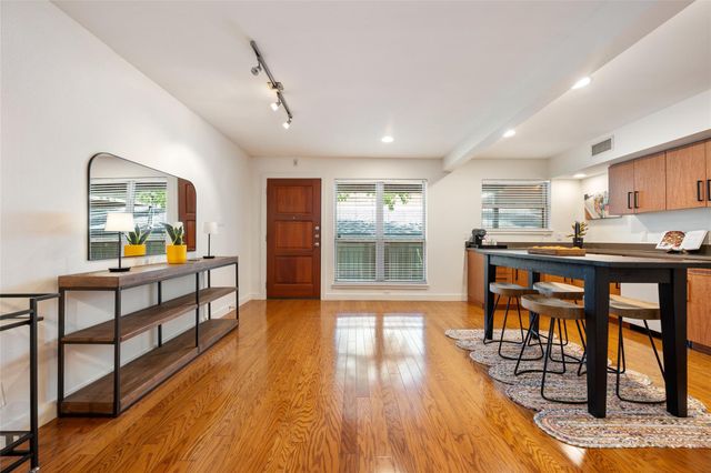 1115 10th ST 209, Austin, TX 78703