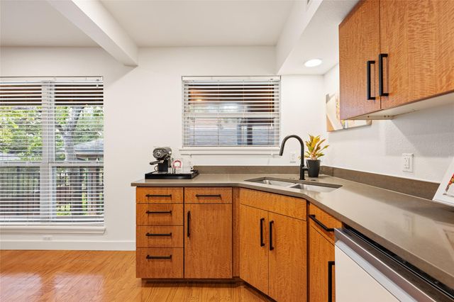 1115 10th ST 209, Austin, TX 78703