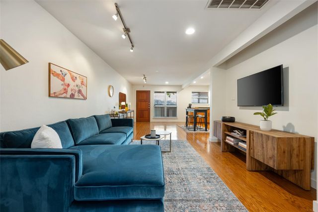 1115 10th ST 209, Austin, TX 78703
