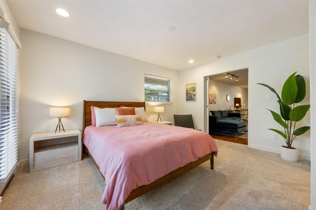 1115 10th ST 209, Austin, TX 78703
