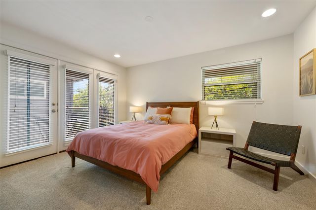 1115 10th ST 209, Austin, TX 78703