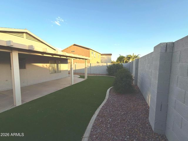 40440 N HIGH MEADOWS Drive, San Tan Valley, AZ 85140
