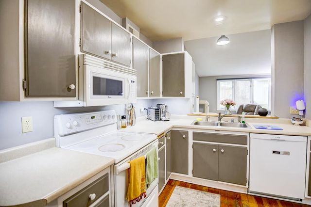 207 S Owen Drive, Madison, WI 53705
