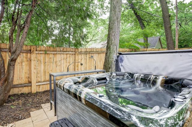 207 S Owen Drive, Madison, WI 53705