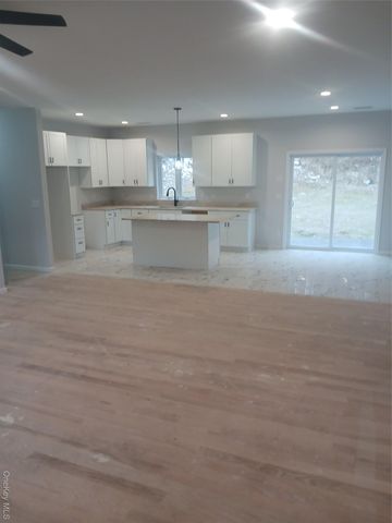 207 Roosa Gap Road, Bloomingburg, NY 12721