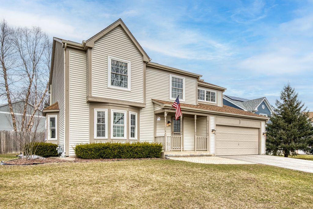 Image 1 of property listing at 96 Alexandra Court, Mundelein, IL 60060