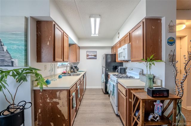 130 Beach 62nd Street 60, Arverne, NY 11692