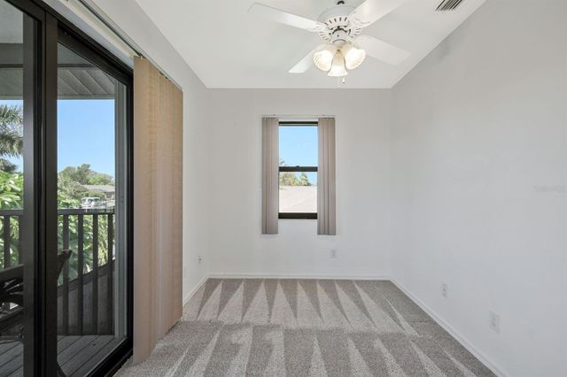 1904 SE 36TH TERRACE, Cape Coral, FL 33904