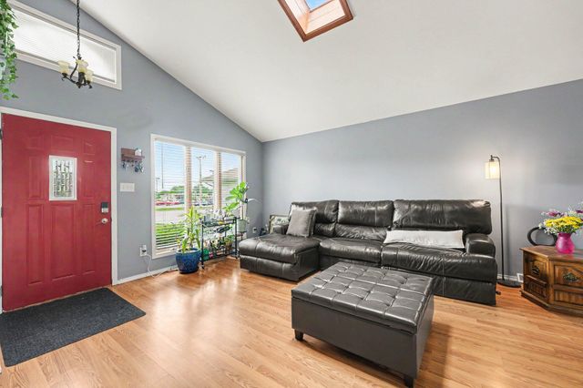 827 N Wiggs Street, Griffith, IN 46319