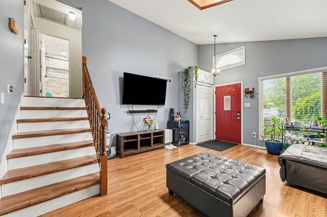 827 N Wiggs Street, Griffith, IN 46319