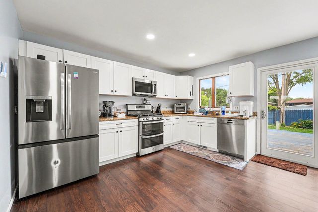 827 N Wiggs Street, Griffith, IN 46319