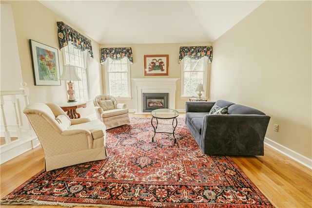 31 Tobey Woods, Pittsford, NY 14534