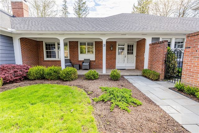 31 Tobey Woods, Pittsford, NY 14534