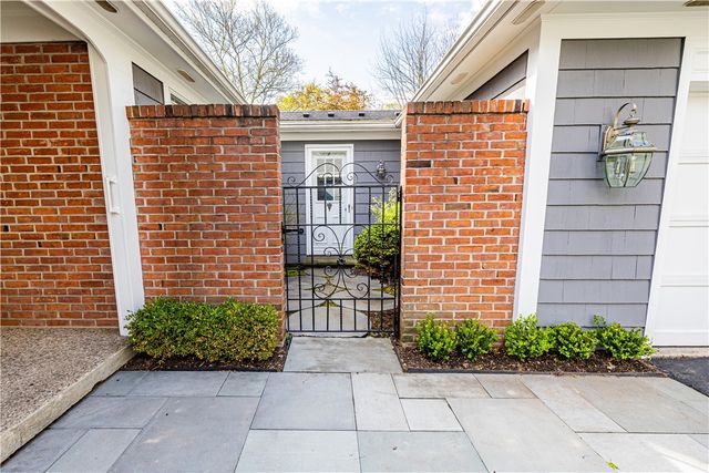 31 Tobey Woods, Pittsford, NY 14534
