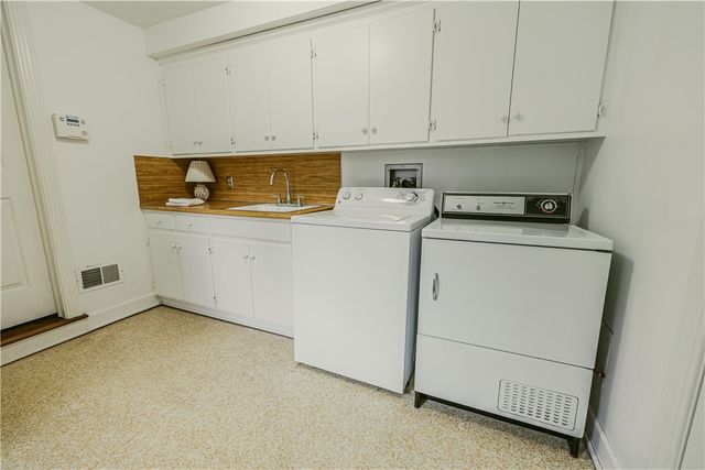 31 Tobey Woods, Pittsford, NY 14534