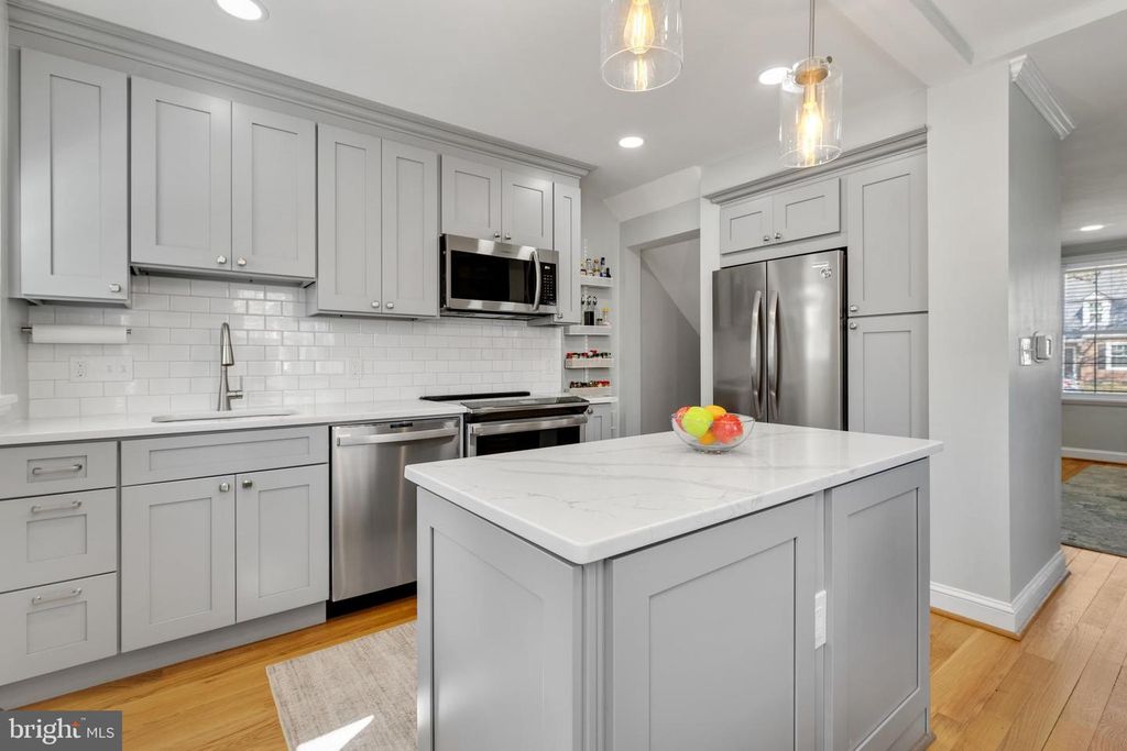 4318 35TH ST S, Arlington, VA 22206