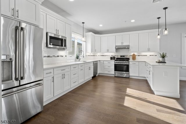22 Arcadia Pl, Union Twp., NJ 07088