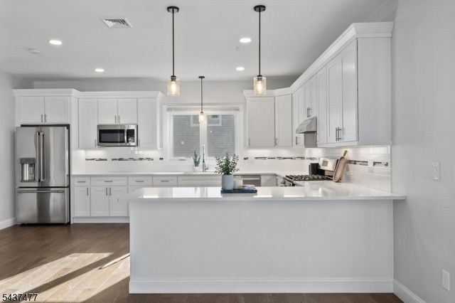 22 Arcadia Pl, Union Twp., NJ 07088