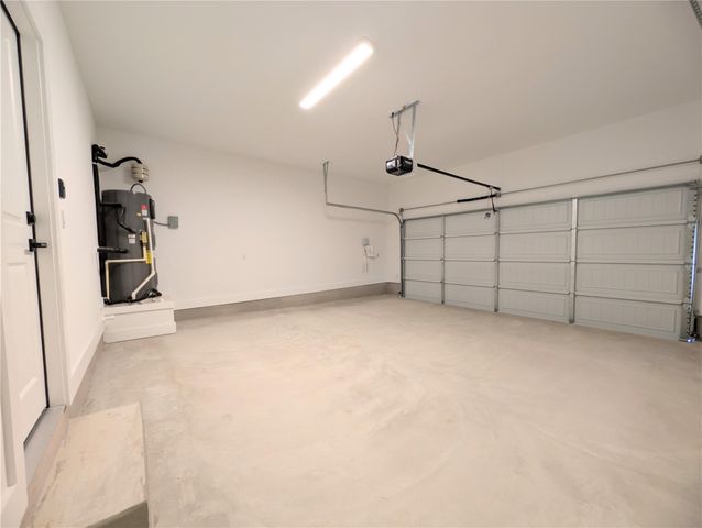 206 Kislingbury LN, Kyle, TX 78640