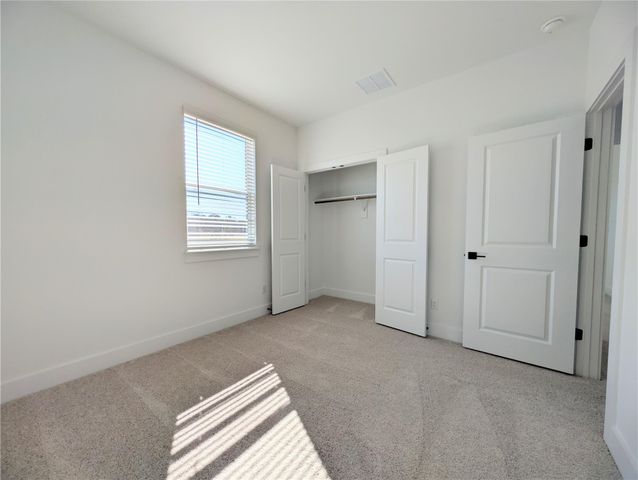 206 Kislingbury LN, Kyle, TX 78640