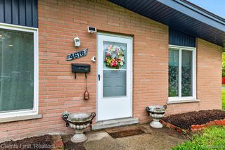 4616 Hayes Street, Wayne, MI 48184