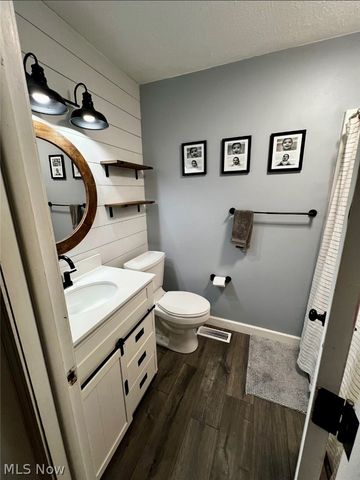 2030 Silver Globe Road, Marietta, OH 45750