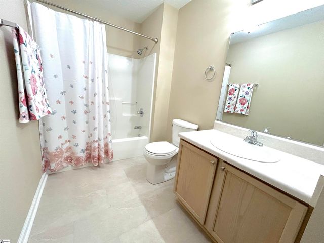 1001 Pelham Square Way, Greer, SC 29650