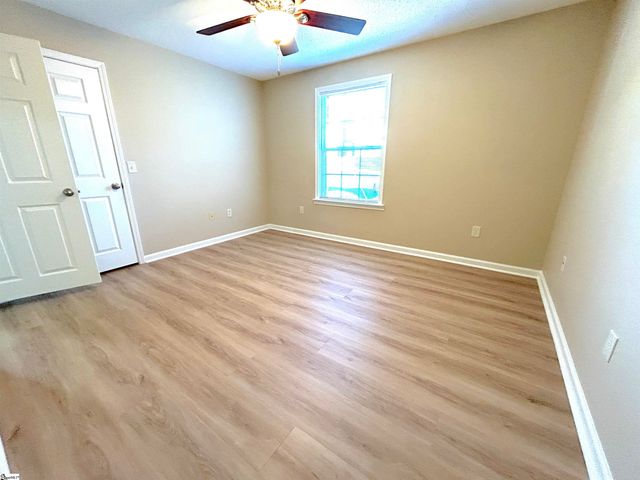 1001 Pelham Square Way, Greer, SC 29650