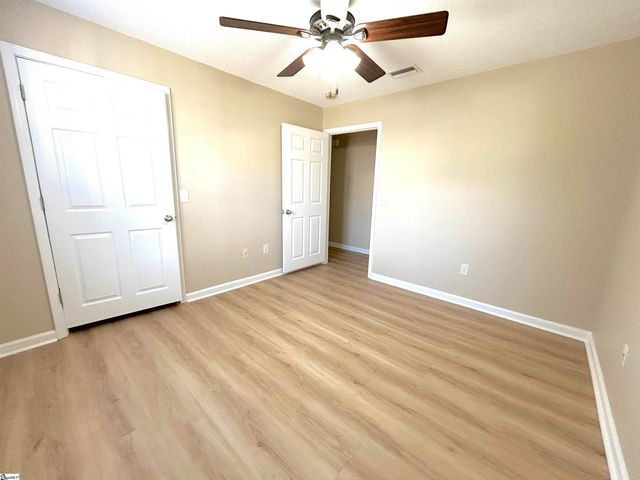 1001 Pelham Square Way, Greer, SC 29650