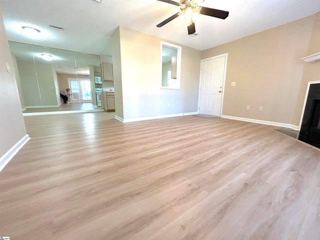 1001 Pelham Square Way, Greer, SC 29650