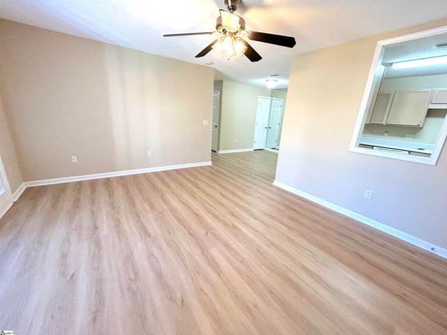 1001 Pelham Square Way, Greer, SC 29650