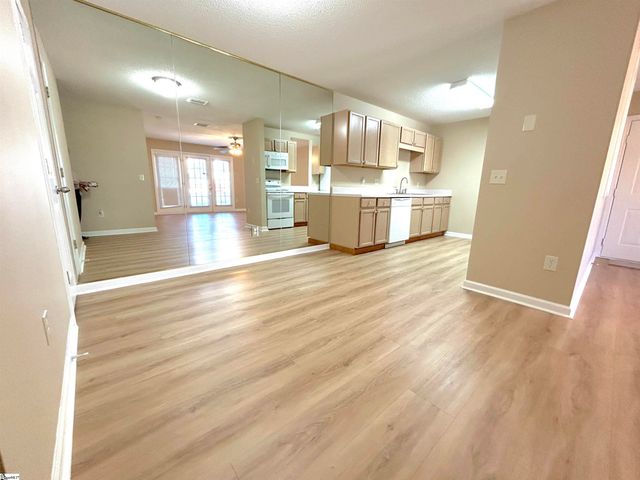 1001 Pelham Square Way, Greer, SC 29650