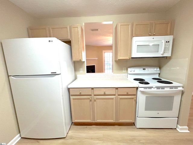 1001 Pelham Square Way, Greer, SC 29650