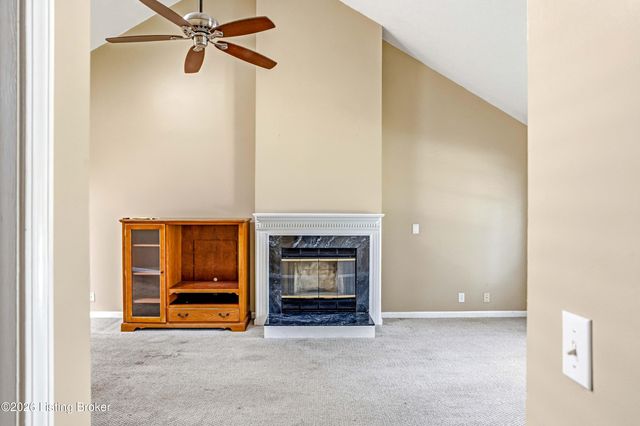 11508 Carriage Rest Ct, Louisville, KY 40243