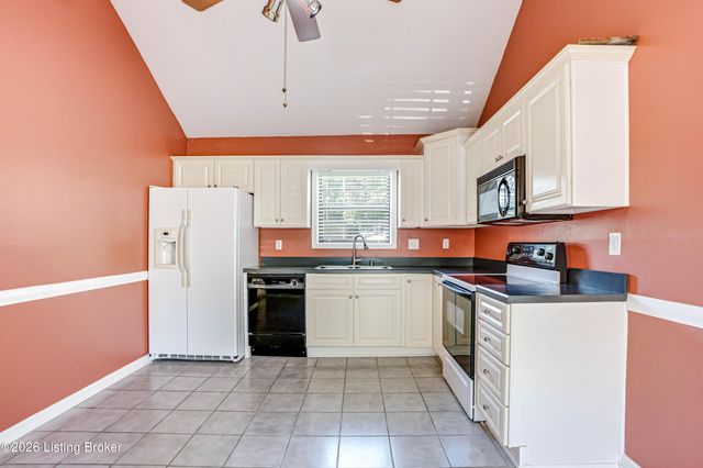 11508 Carriage Rest Ct, Louisville, KY 40243