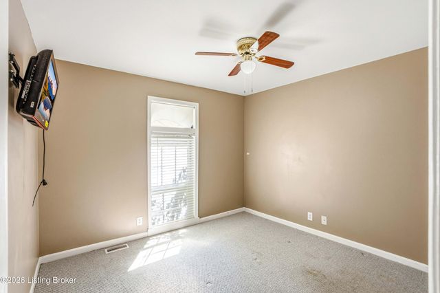 11508 Carriage Rest Ct, Louisville, KY 40243