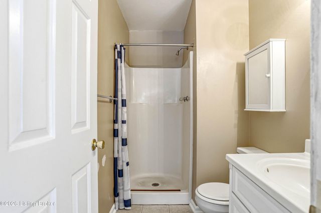 11508 Carriage Rest Ct, Louisville, KY 40243